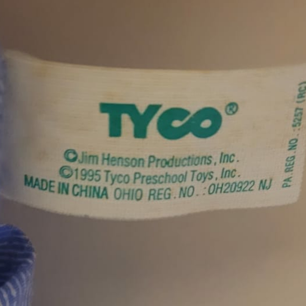 1995 Vintage Tyco Sesame Street Singing Farmer Ernie Plush Doll - Picture 7 of 8